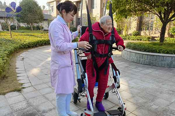 作为科技助力湖南益阳康雅养生园，让护理工作智能化！