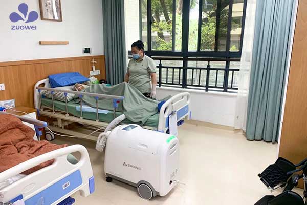 科技赋能智慧养老丨作为科技智能护理设备正式上岗为广西柳州白云颐养中心老人提供服务