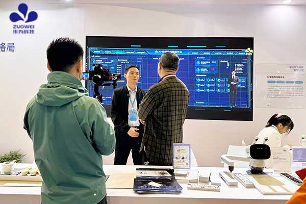 作为科技闪耀成都智慧康养机器人展演,打造全场景照护新生态 作为科技闪耀成都智慧康养机器人展演,打造全场景照护新生态